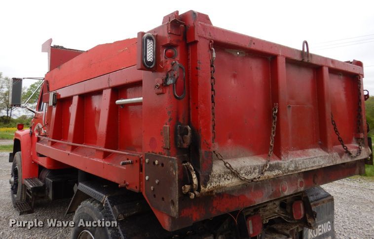 image for item IM9980 1989 International S1954  dump truck