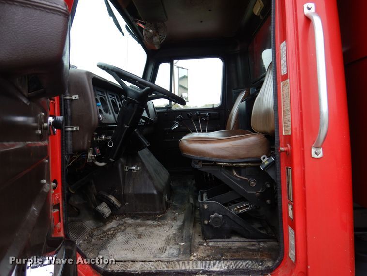 image for item IM9980 1989 International S1954  dump truck