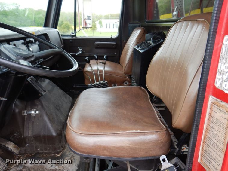 image for item IM9980 1989 International S1954  dump truck