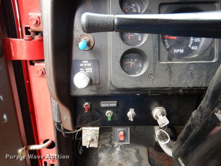 image for item IM9980 1989 International S1954  dump truck