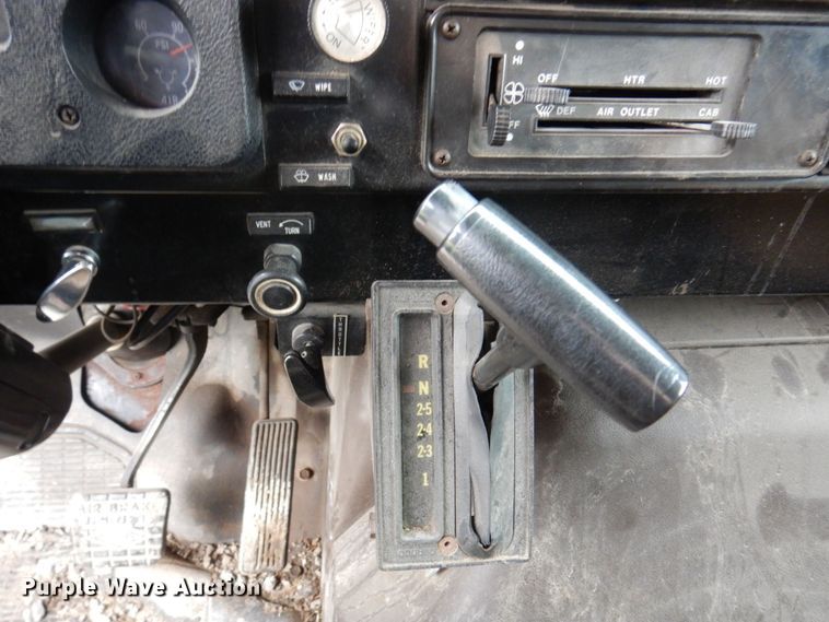 image for item IM9980 1989 International S1954  dump truck