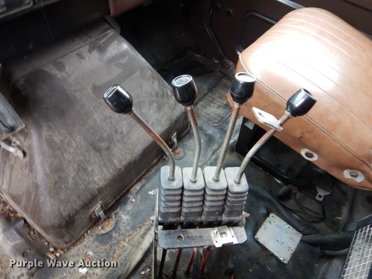 image for item IM9980 1989 International S1954  dump truck