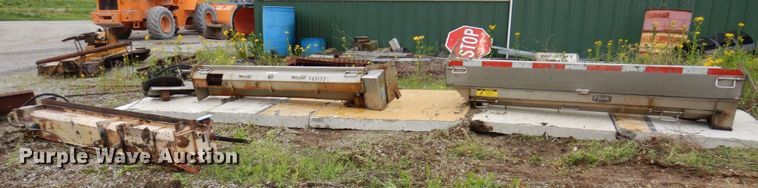 image for item IM9982 (3) end gate spreaders