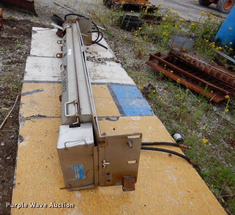 image for item IM9982 (3) end gate spreaders