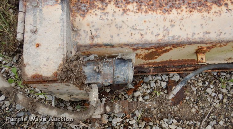 image for item IM9982 (3) end gate spreaders