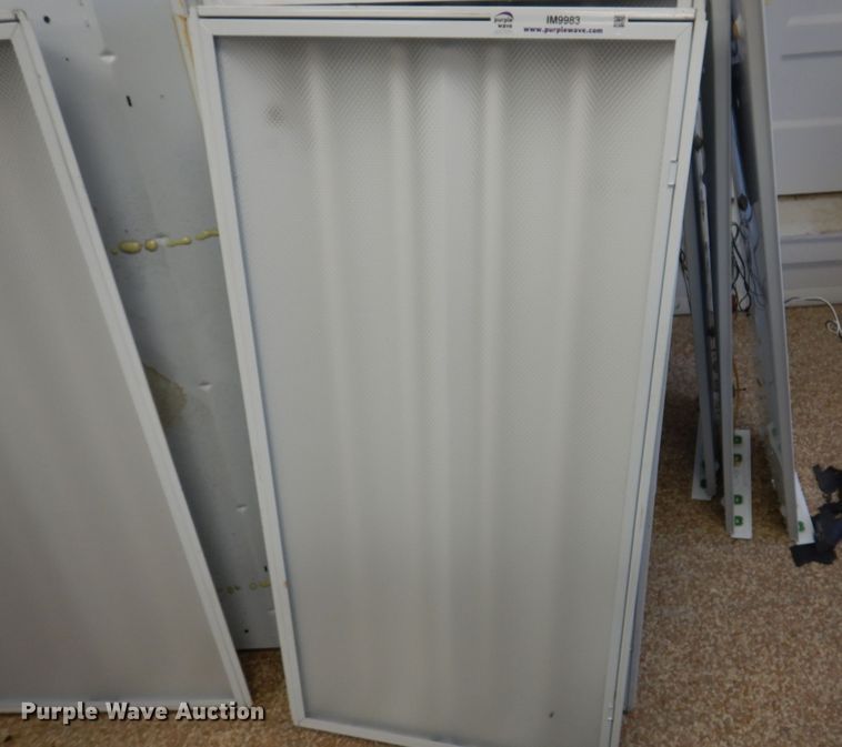 image for item IM9983 (20) light fixtures