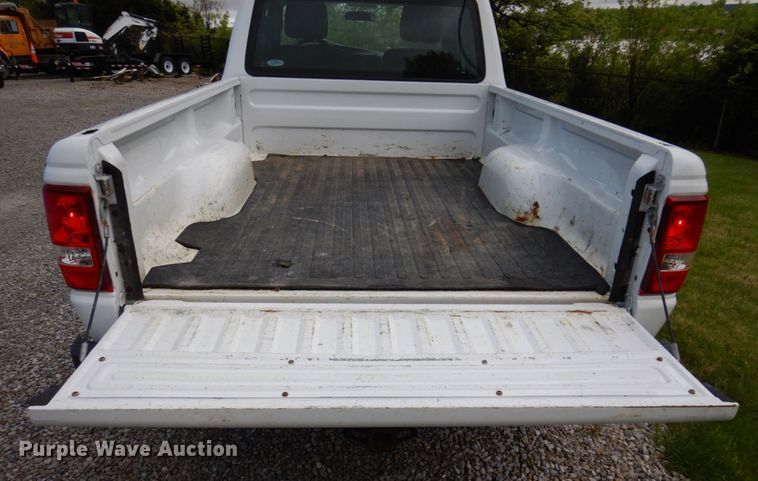 image for item IM9986 2011 Ford Ranger  SuperCab pickup truck