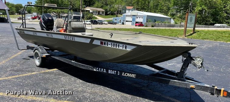 image for item JC9862 2008 Roughneck R2070VTC  boat