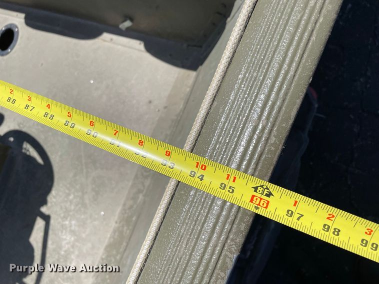 image for item JC9862 2008 Roughneck R2070VTC  boat