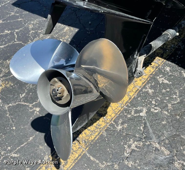 image for item JC9862 2008 Roughneck R2070VTC  boat