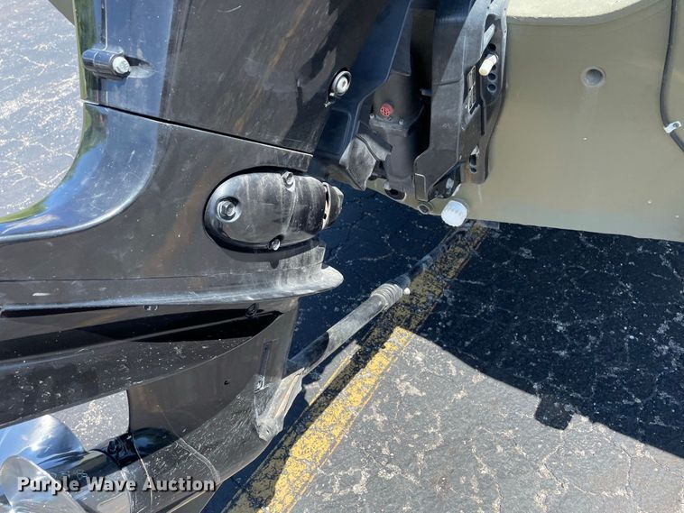 image for item JC9862 2008 Roughneck R2070VTC  boat