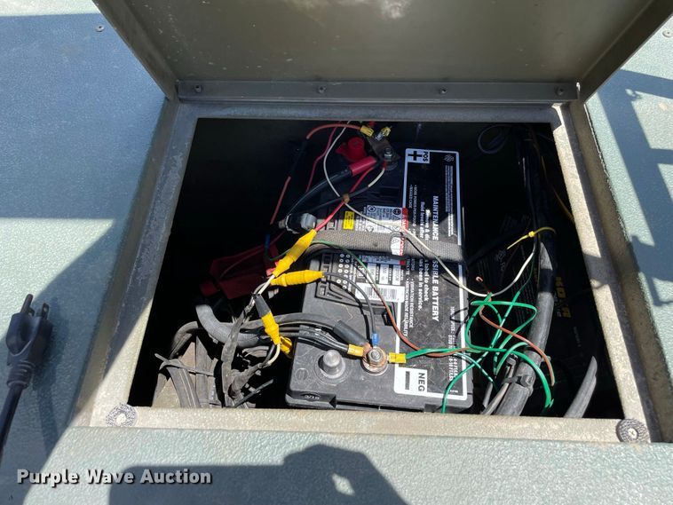 image for item JC9862 2008 Roughneck R2070VTC  boat