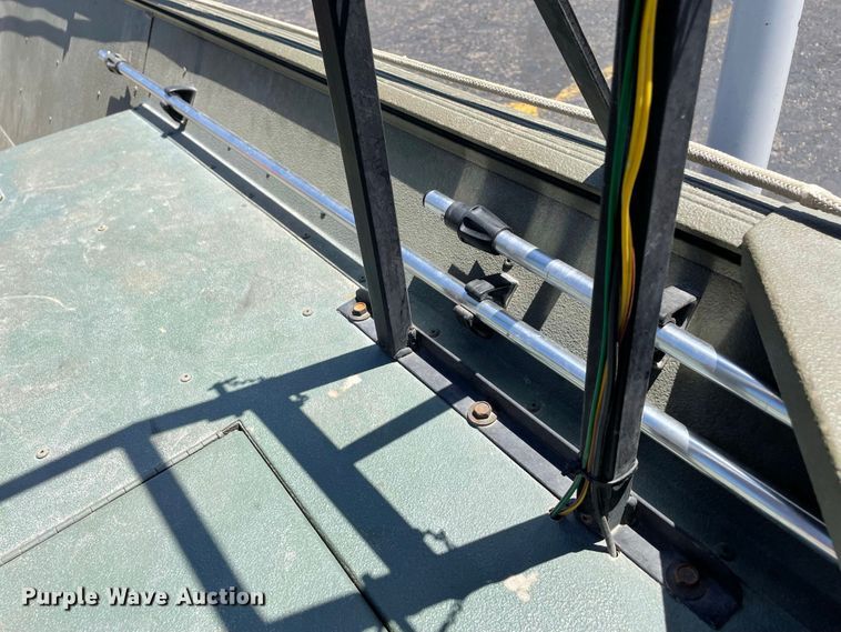 image for item JC9862 2008 Roughneck R2070VTC  boat