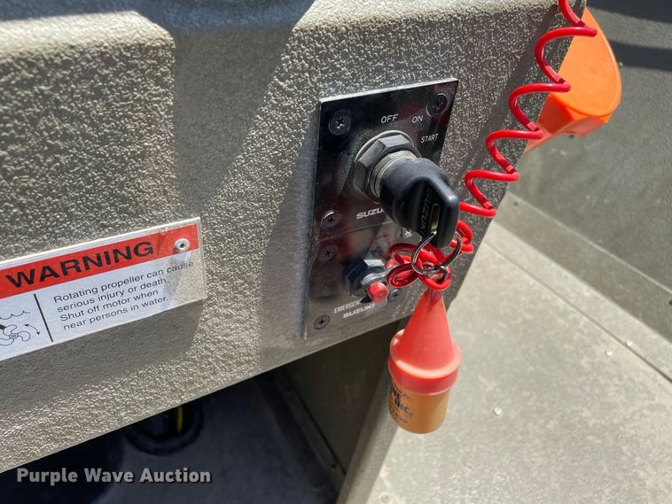 image for item JC9862 2008 Roughneck R2070VTC  boat