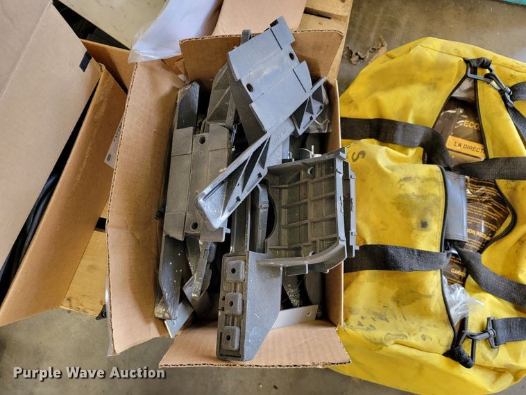 image for item JL9481 Law enforcement equipment