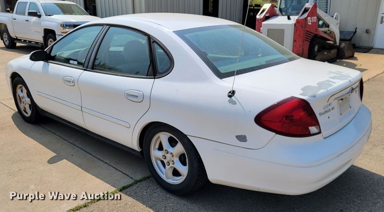 image for item JL9482 2002 Ford Taurus
