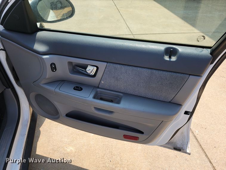 image for item JL9482 2002 Ford Taurus