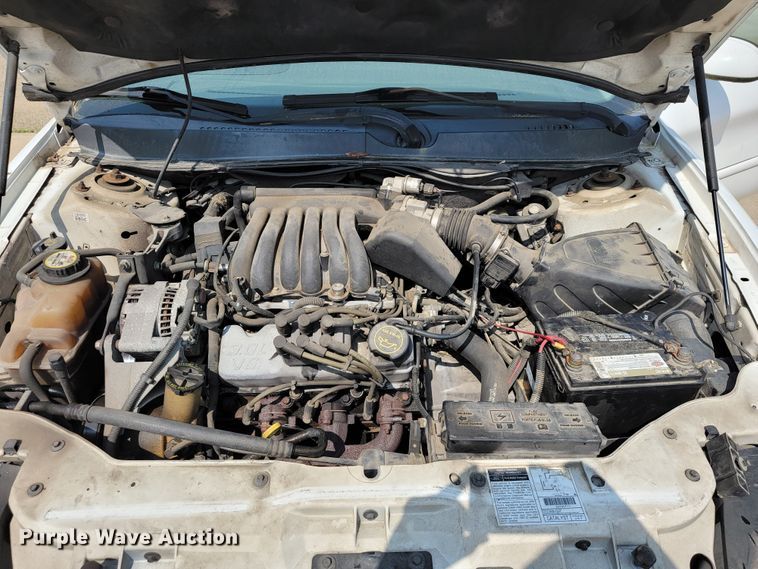 image for item JL9482 2002 Ford Taurus