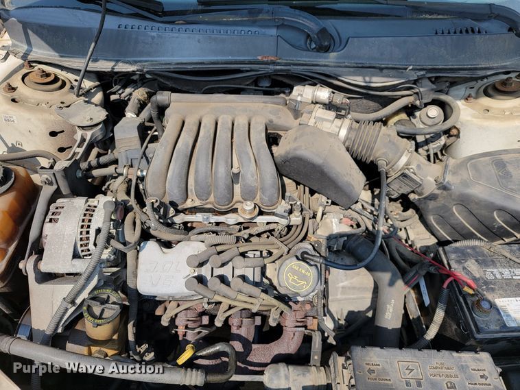 image for item JL9482 2002 Ford Taurus