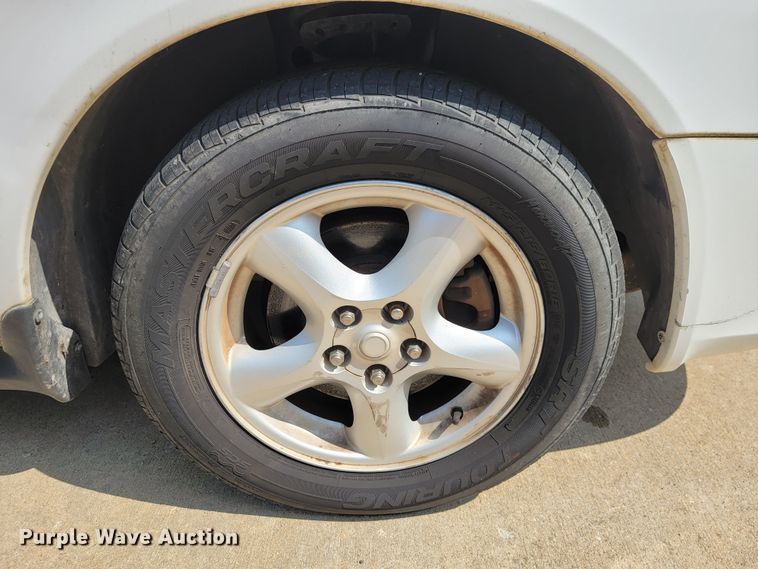 image for item JL9482 2002 Ford Taurus