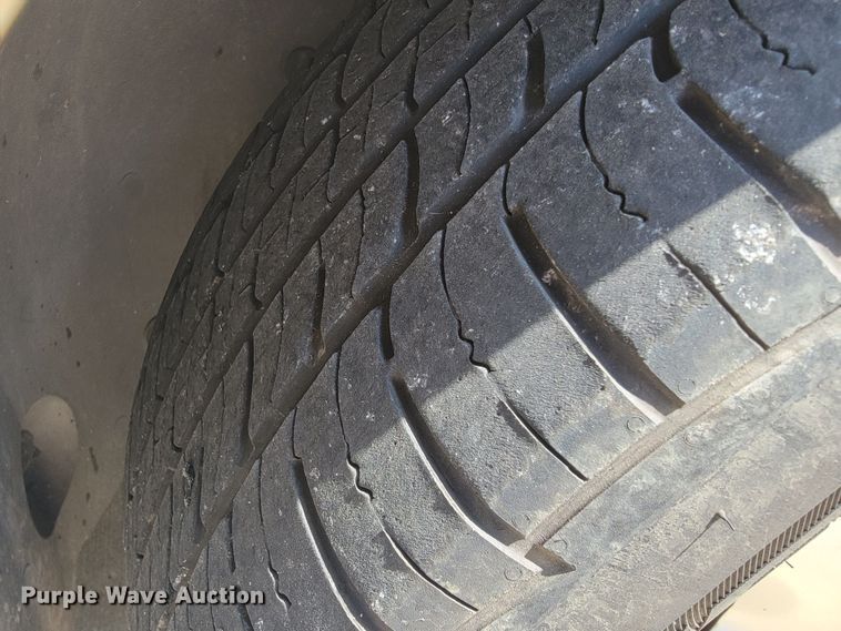 image for item JL9482 2002 Ford Taurus