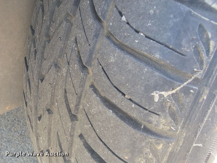 image for item JL9482 2002 Ford Taurus