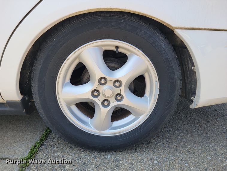 image for item JL9482 2002 Ford Taurus