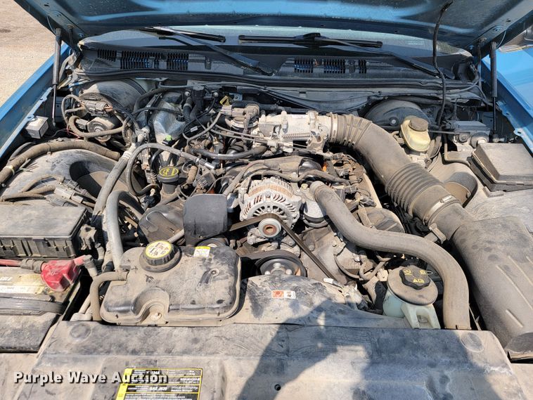 image for item JL9483 2004 Ford Crown Victoria Police Interceptor