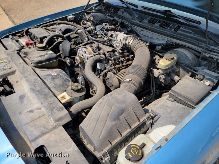 image for item JL9483 2004 Ford Crown Victoria Police Interceptor