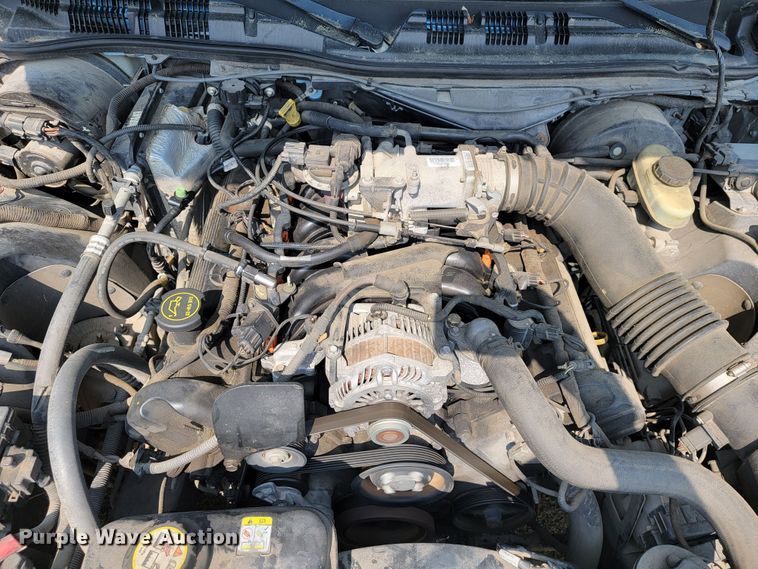 image for item JL9483 2004 Ford Crown Victoria Police Interceptor