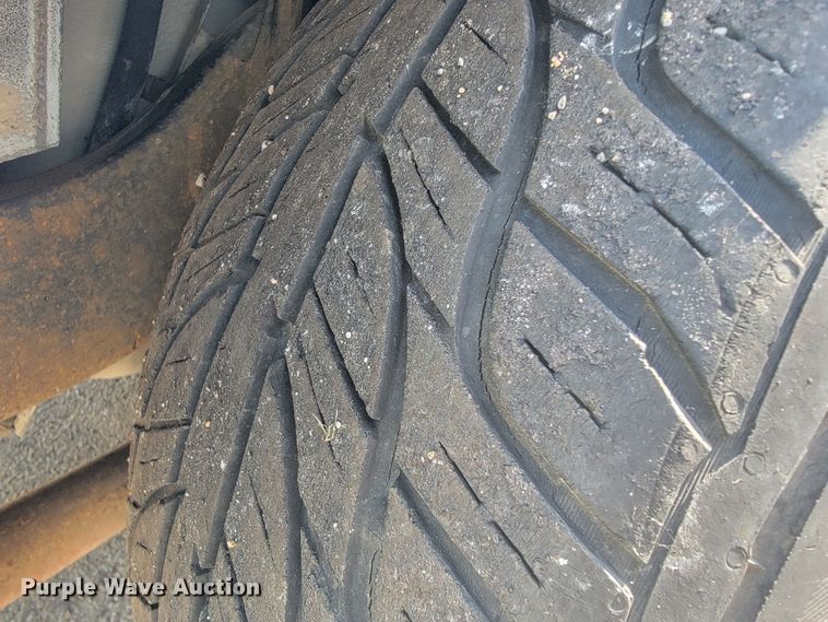 image for item JL9483 2004 Ford Crown Victoria Police Interceptor