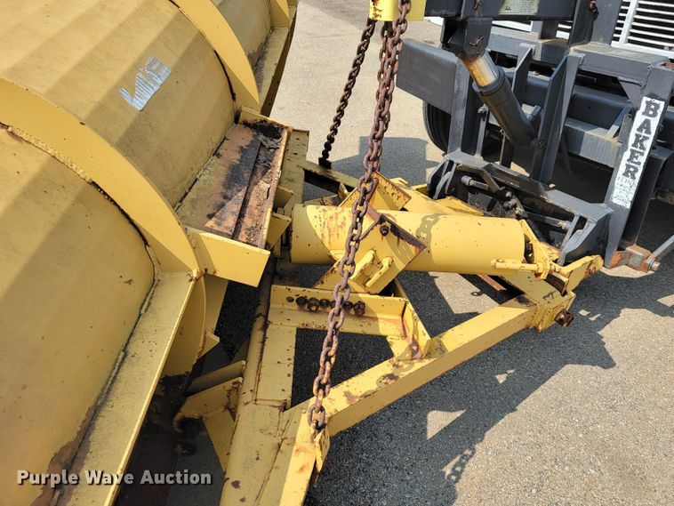 image for item JL9484 1990 GMC TopKick C6000  dump flatbed truck