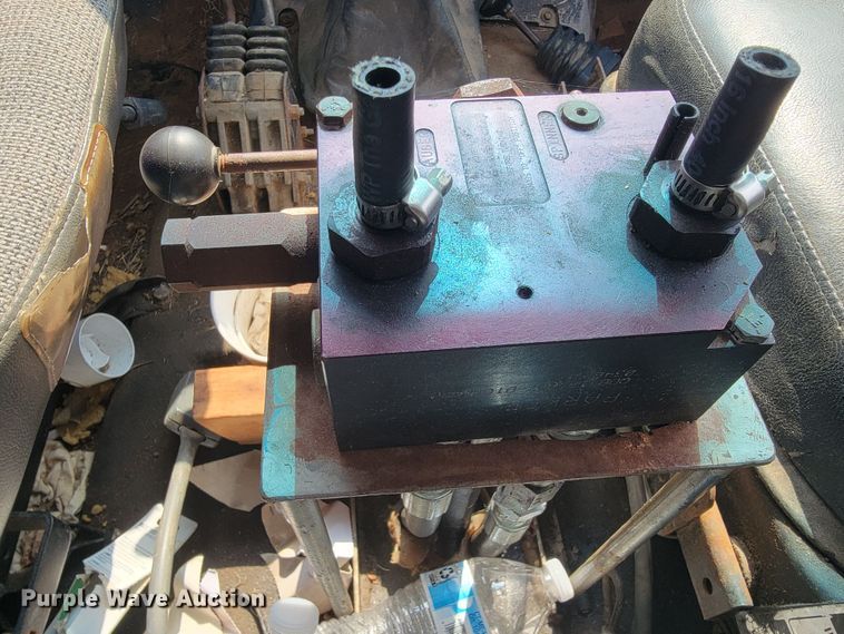 image for item JL9484 1990 GMC TopKick C6000  dump flatbed truck