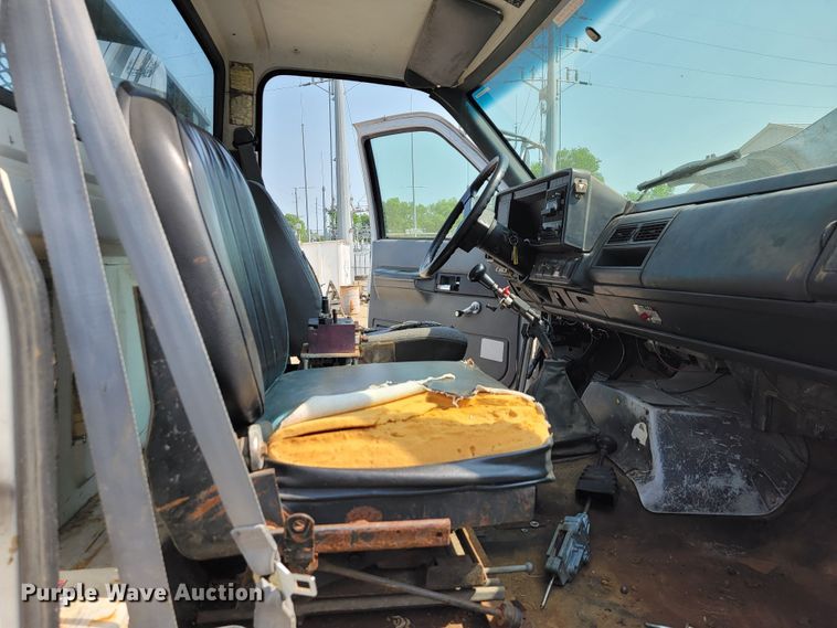 image for item JL9484 1990 GMC TopKick C6000  dump flatbed truck