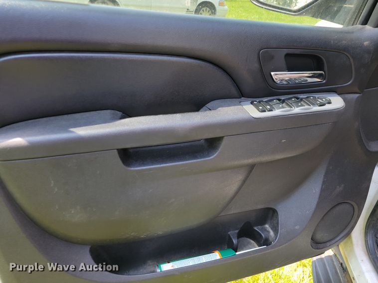 image for item JL9486 2011 Chevrolet Tahoe Police  SUV