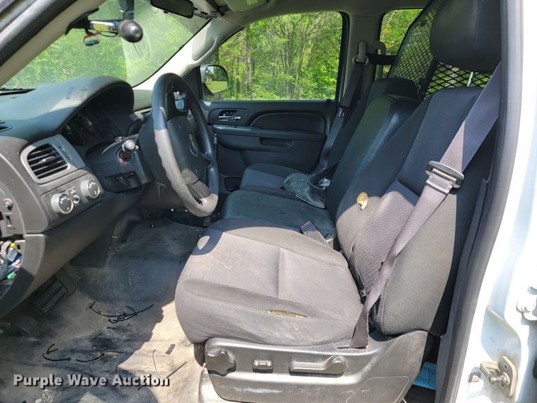 image for item JL9486 2011 Chevrolet Tahoe Police  SUV