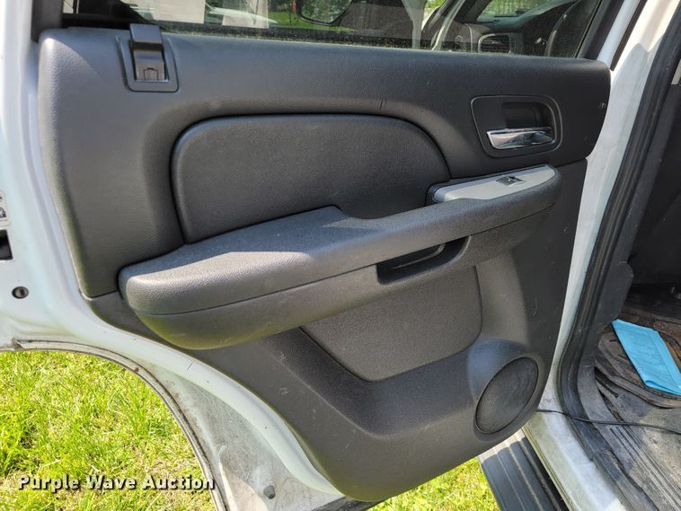 image for item JL9486 2011 Chevrolet Tahoe Police  SUV