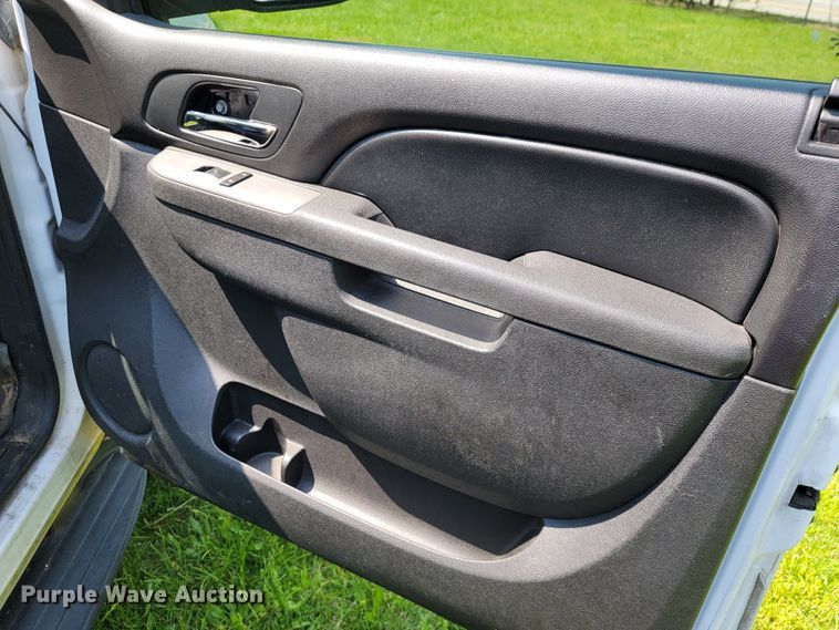 image for item JL9486 2011 Chevrolet Tahoe Police  SUV