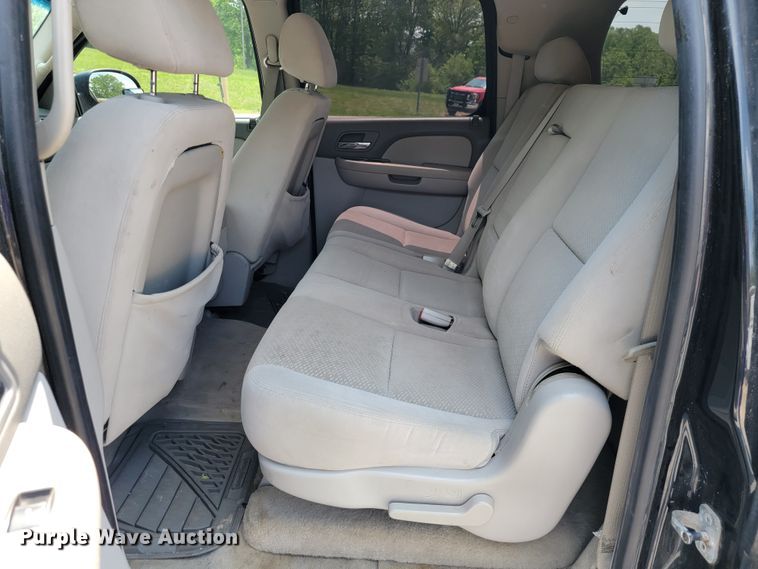 image for item JL9489 2007 Chevrolet Suburban 2500  SUV