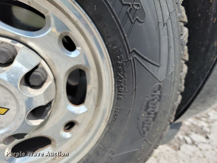 image for item JL9489 2007 Chevrolet Suburban 2500  SUV