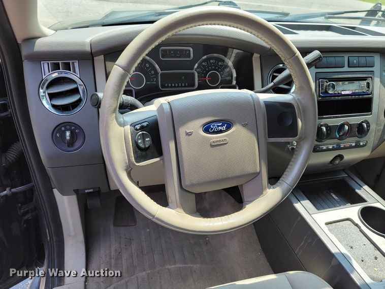 image for item JL9490 2010 Ford Expedition  SUV