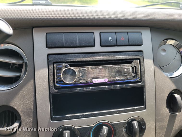 image for item JL9490 2010 Ford Expedition  SUV