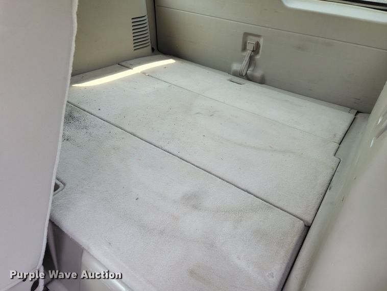 image for item JL9490 2010 Ford Expedition  SUV