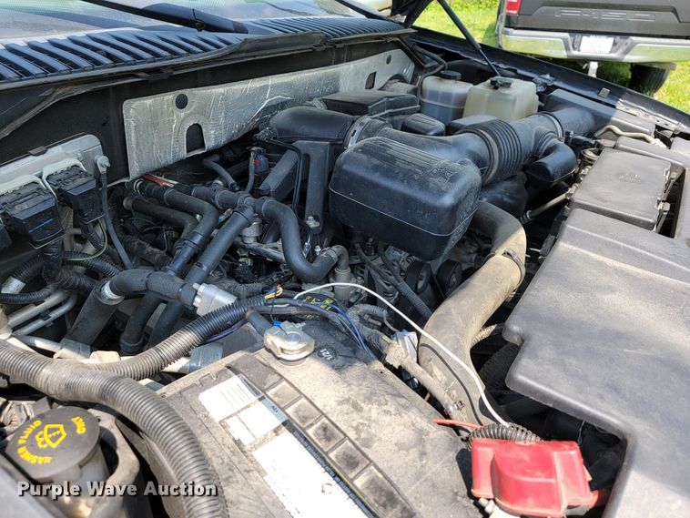 image for item JL9490 2010 Ford Expedition  SUV