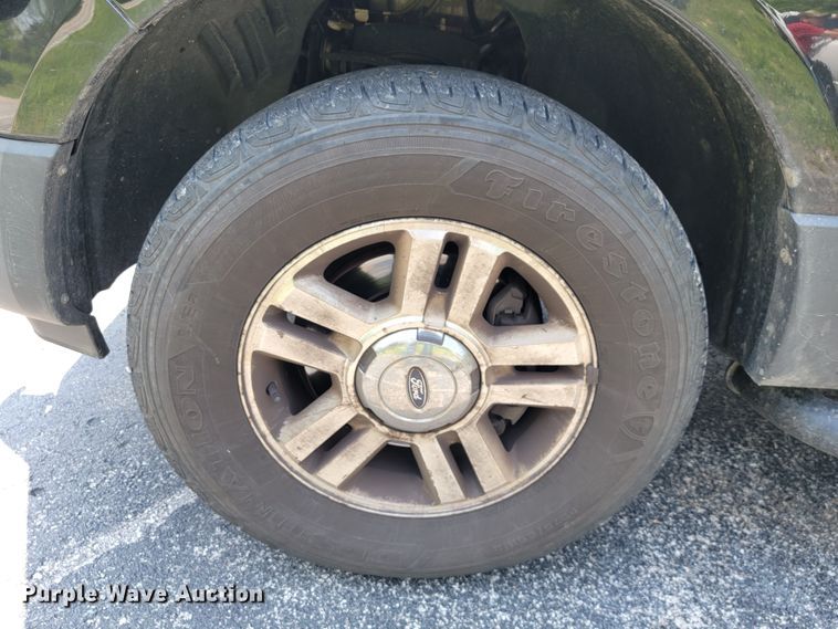 image for item JL9490 2010 Ford Expedition  SUV