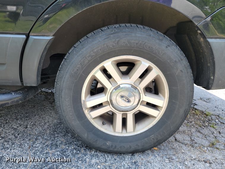 image for item JL9490 2010 Ford Expedition  SUV