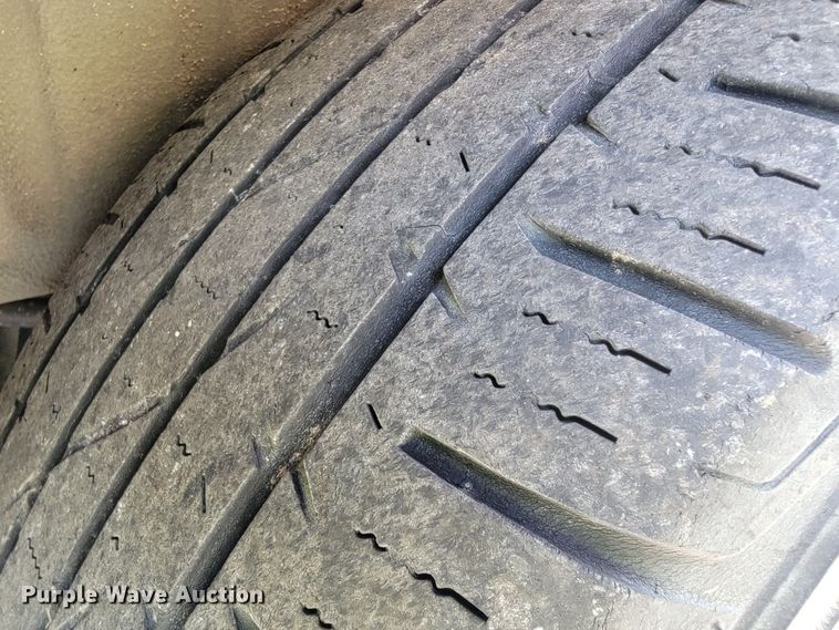 image for item JL9490 2010 Ford Expedition  SUV