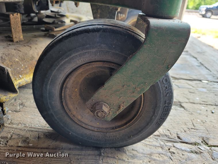 image for item JL9492 John Deere Z425B  lawn mower