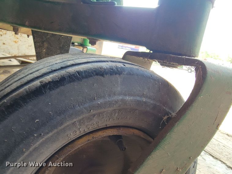 image for item JL9492 John Deere Z425B  lawn mower