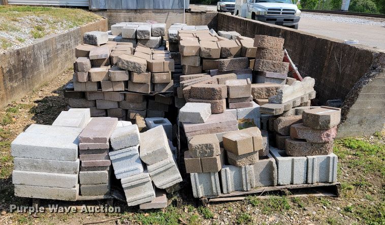 image for item JL9496 Approximately 5 pallets of landscape materials